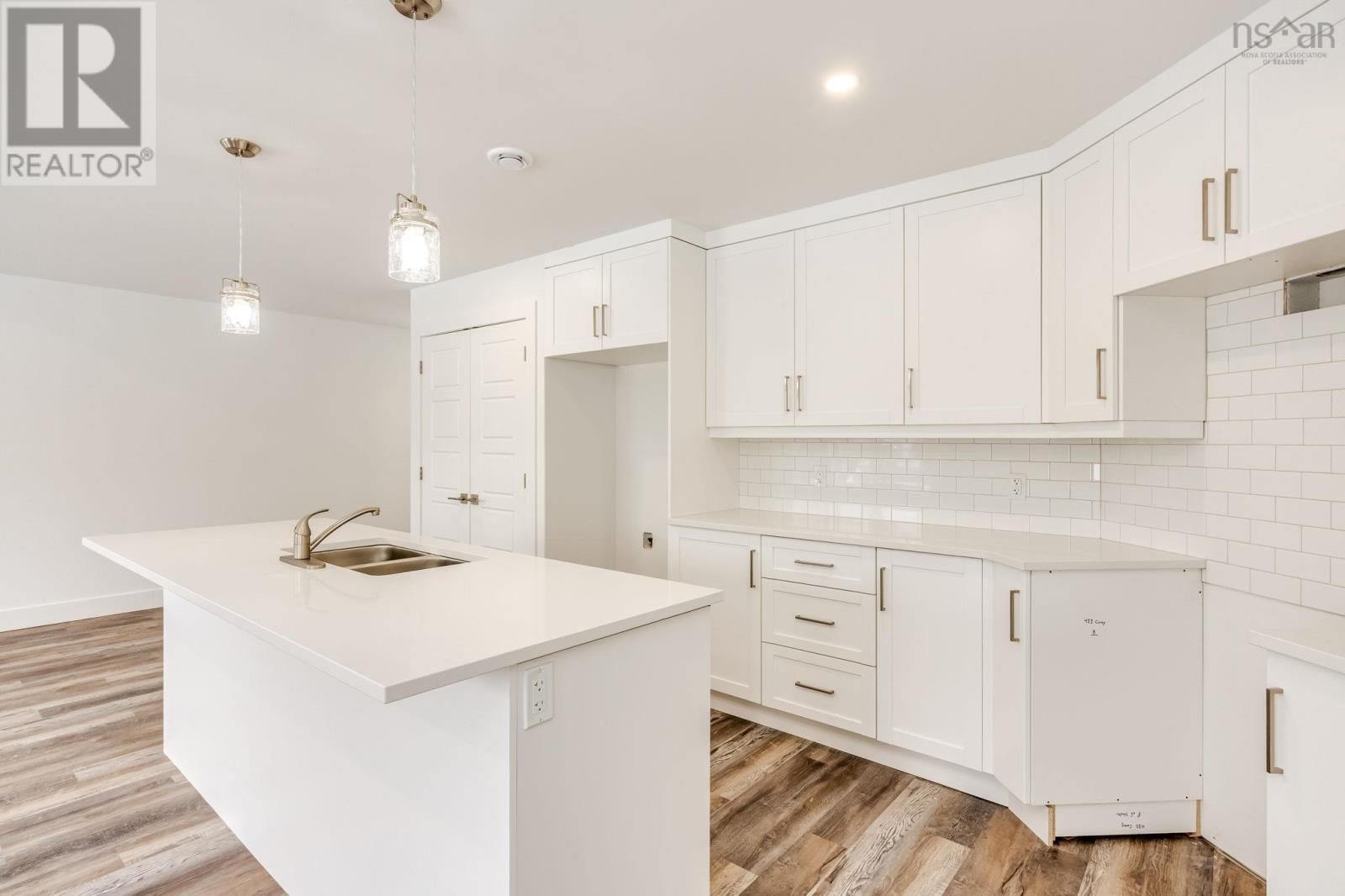 39 COVEY DRIVE Image 25