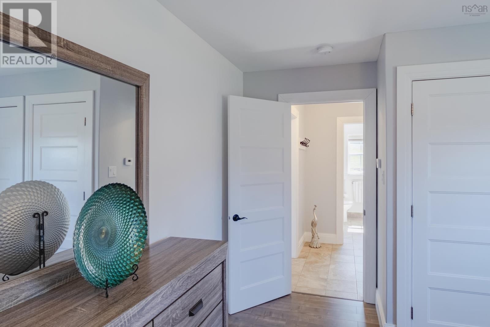 112 NORTH RANGE CROSS ROAD Image 25