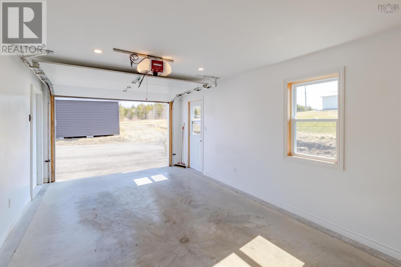 112 NORTH RANGE CROSS ROAD Image 37