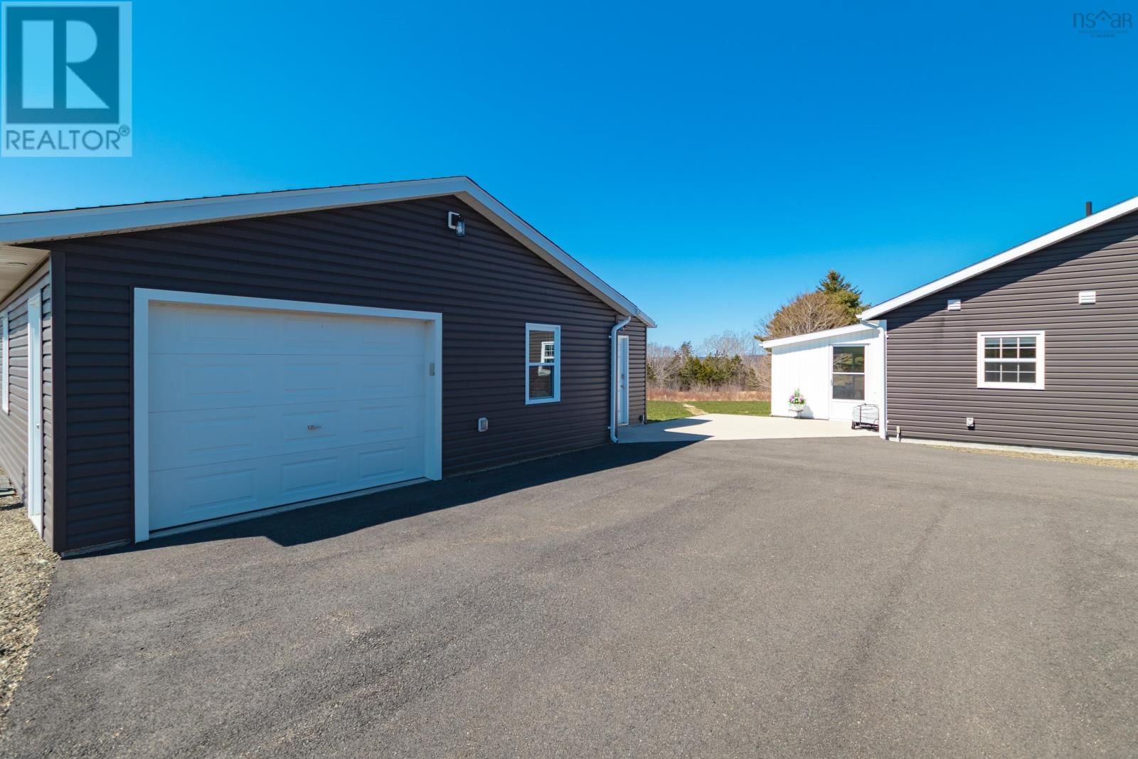 112 NORTH RANGE CROSS ROAD Image 8