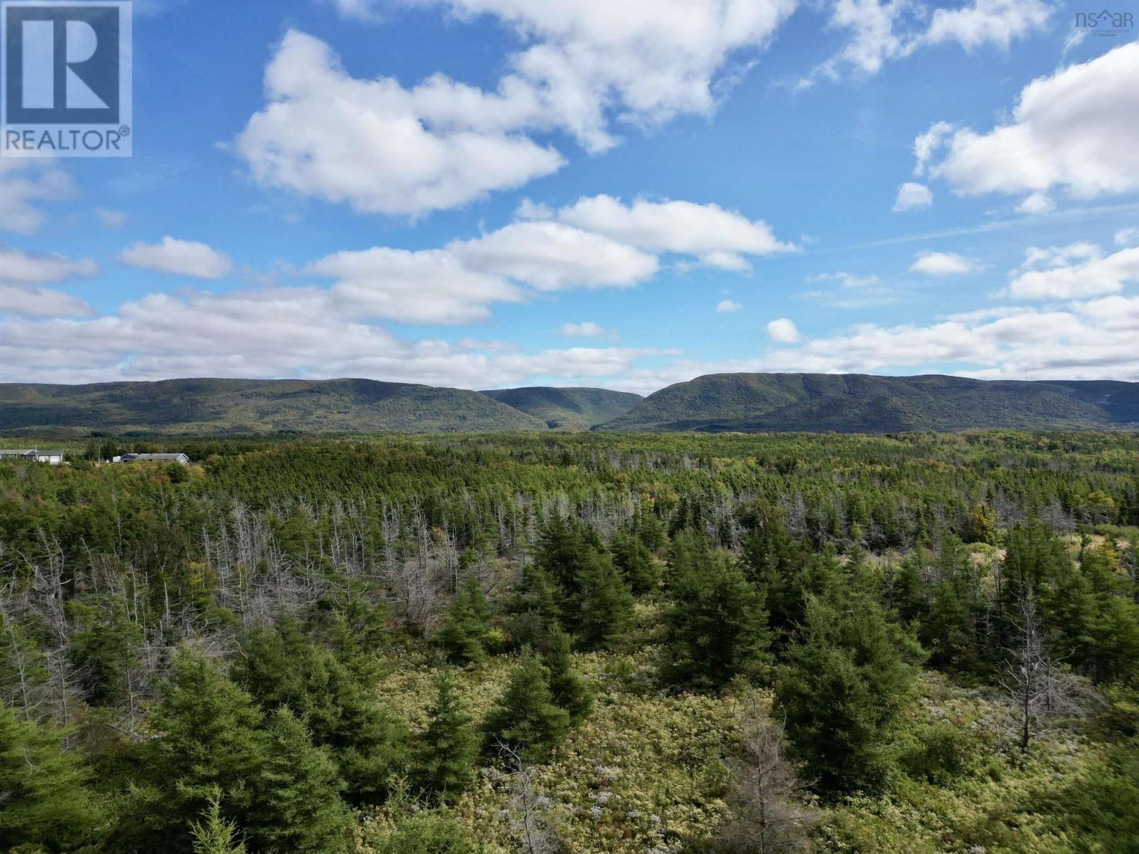  Cabot Trail Road, Chéticamp, Nova Scotia B0E 1H0