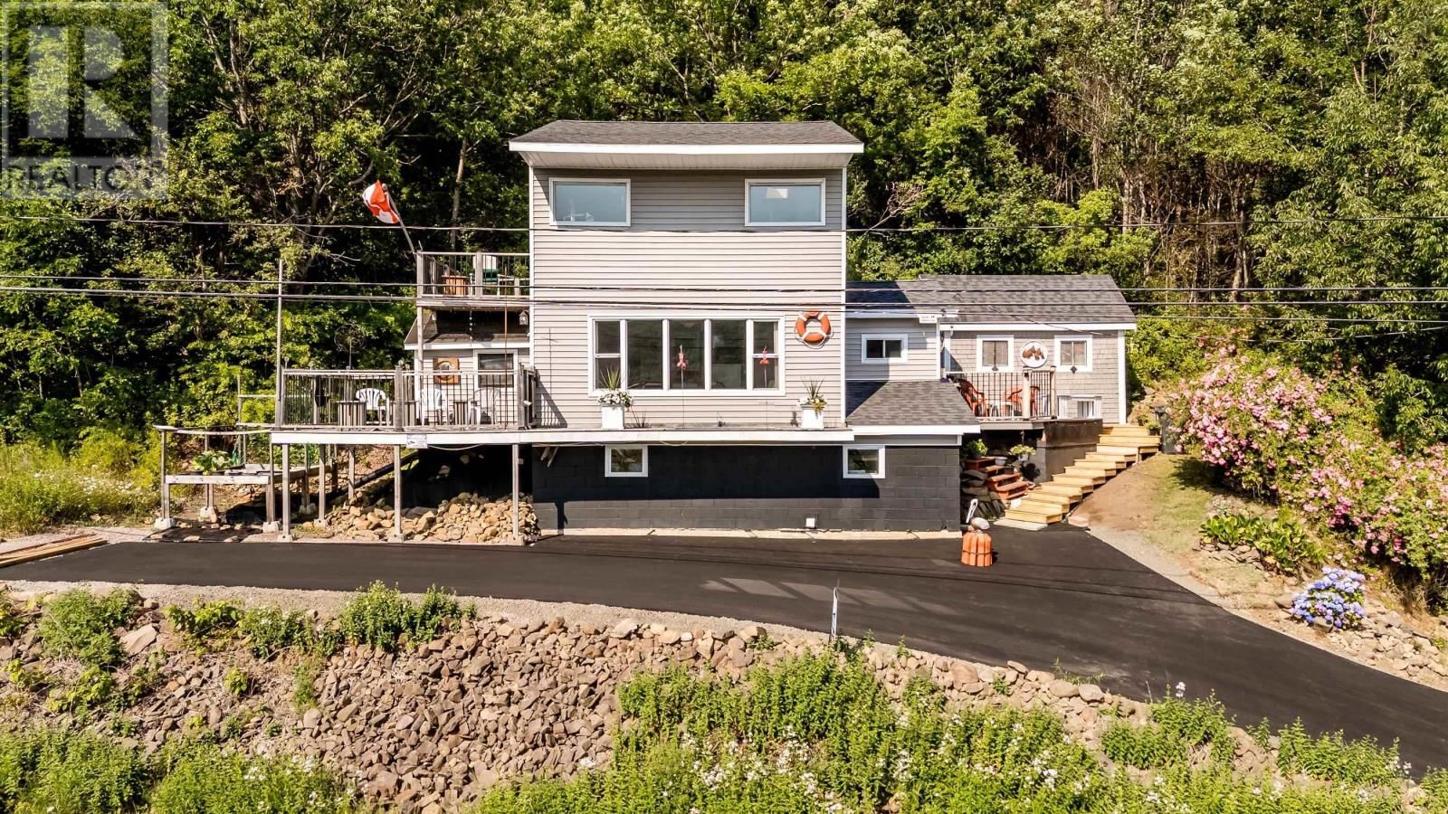 817 Granville Road, Victoria Beach, Nova Scotia B0S 1A0