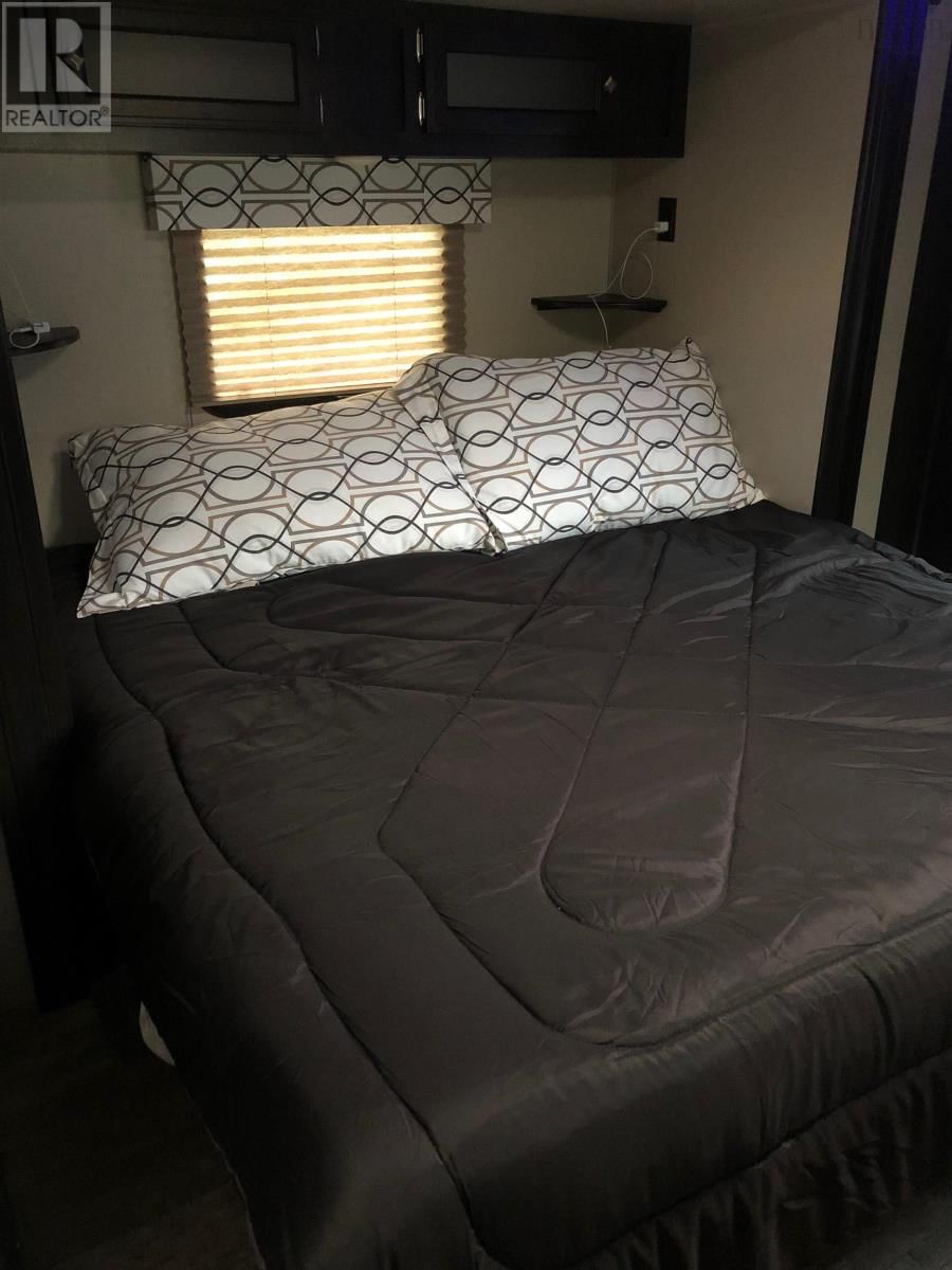 443 TURNER POINT DRIVE Image 8