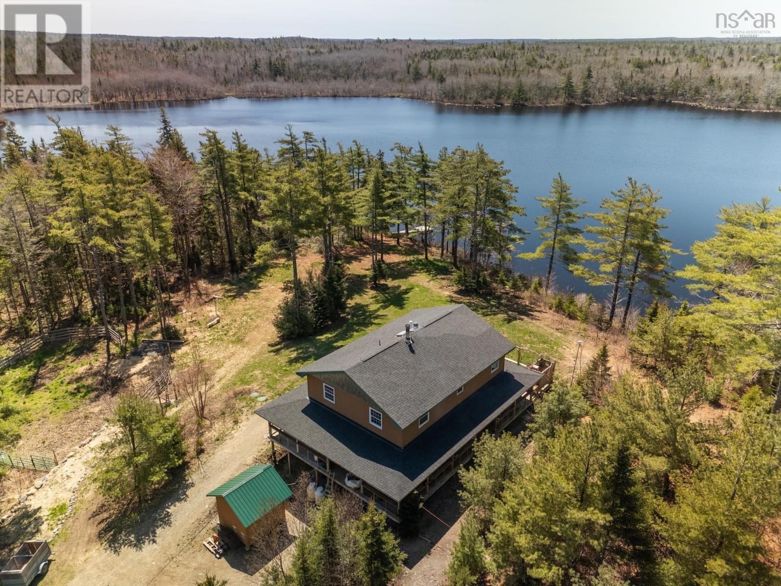236 Canoe Lake Estates Road, East Quinan, Nova Scotia B0W 3M0