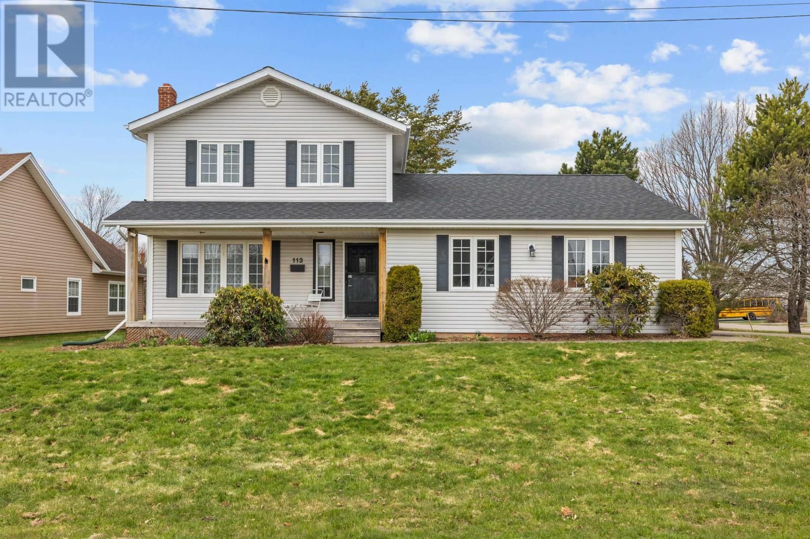 113 GREENSVIEW Drive, Stratford, Prince Edward Island C1B 1N2