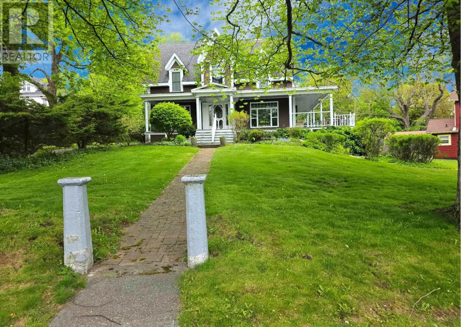 148 Crescent Street, Sydney, Nova Scotia B1S 2Z8