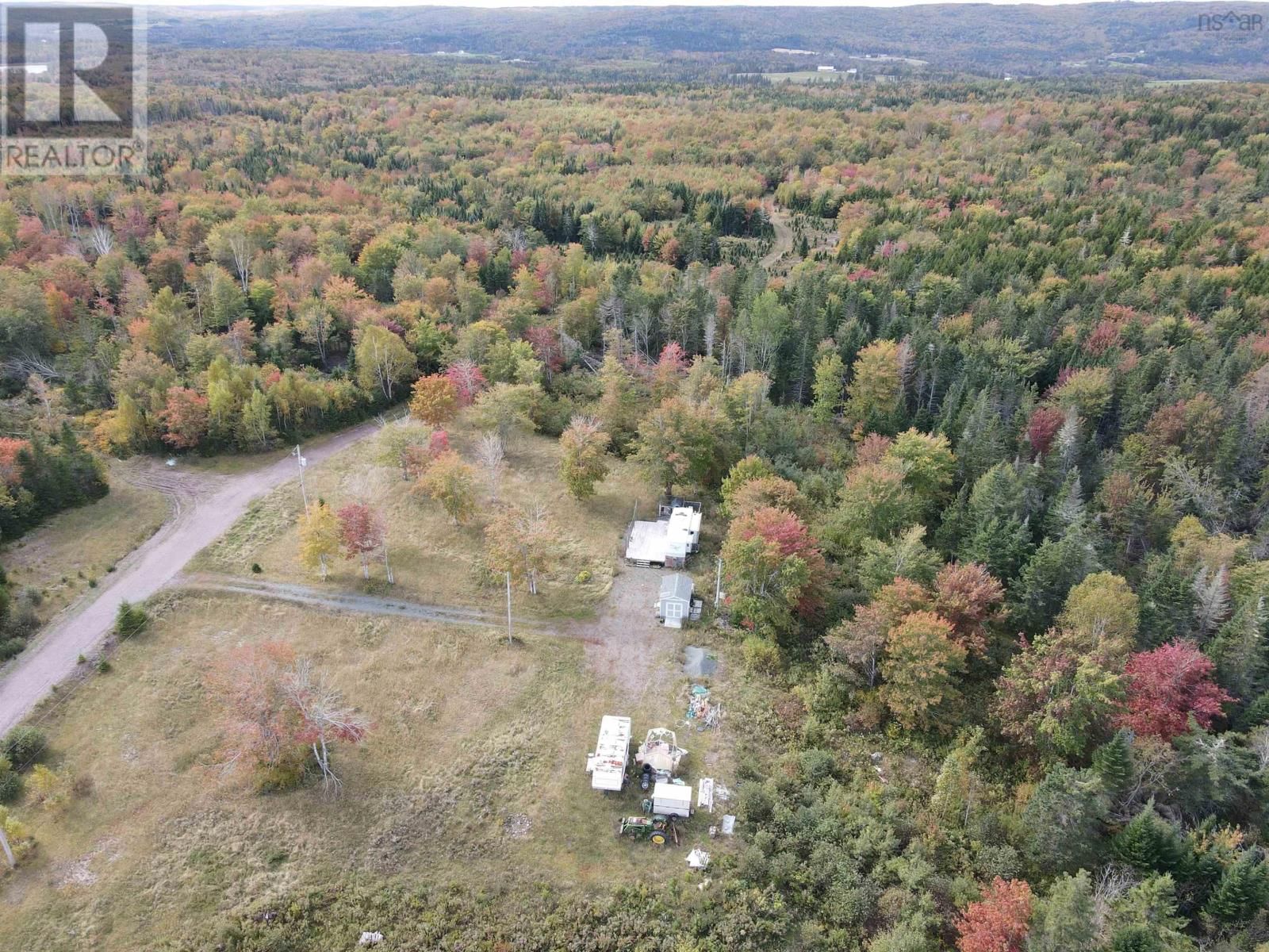 106 Ashdale Heights, Antigonish, Nova Scotia B2G 2L3