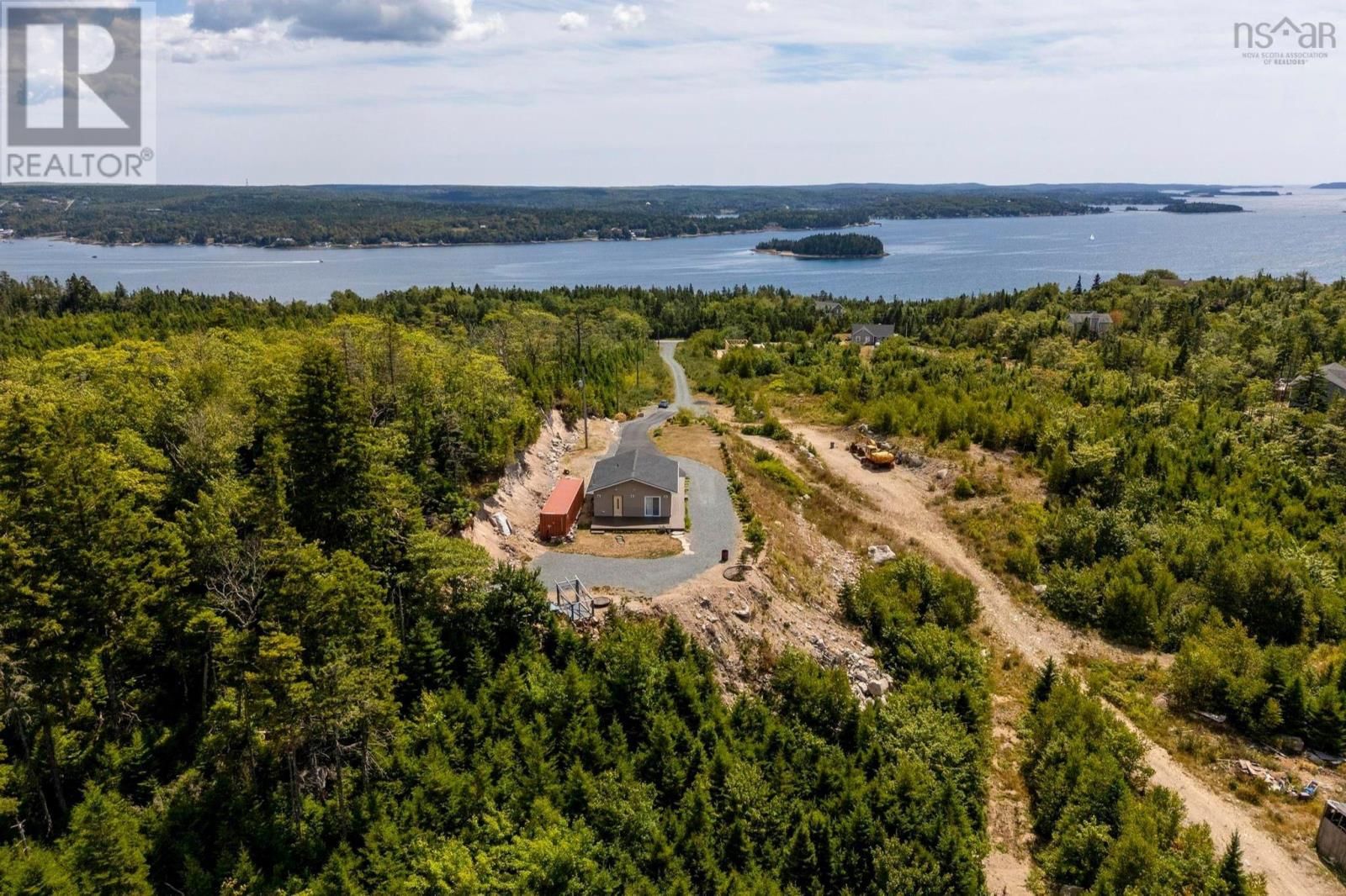 166 Hillside Drive, Boutiliers Point, Nova Scotia B3Z 1W8