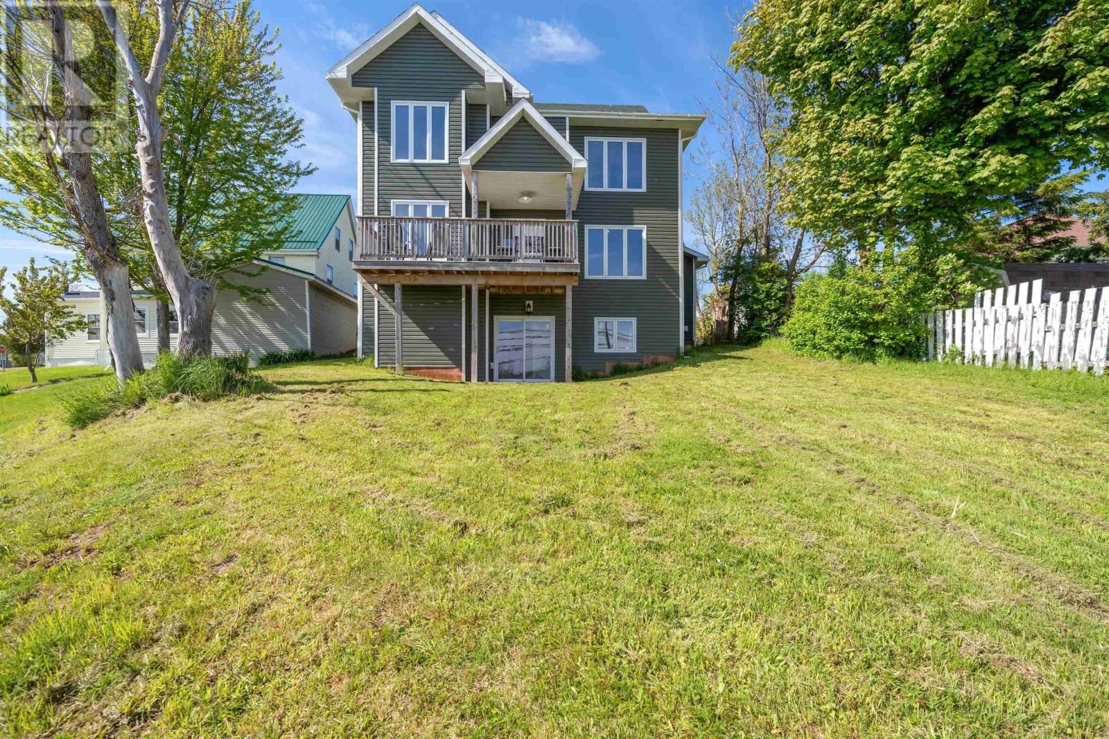 275 High Street, Pictou, Nova Scotia B0K 1H0