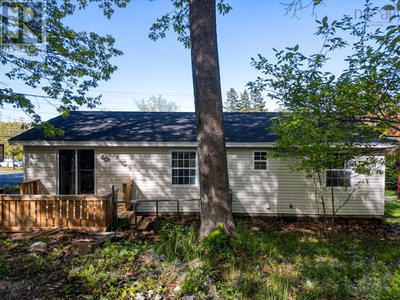 102 River Lane | Bedford Nova Scotia | Slide Image Eight
