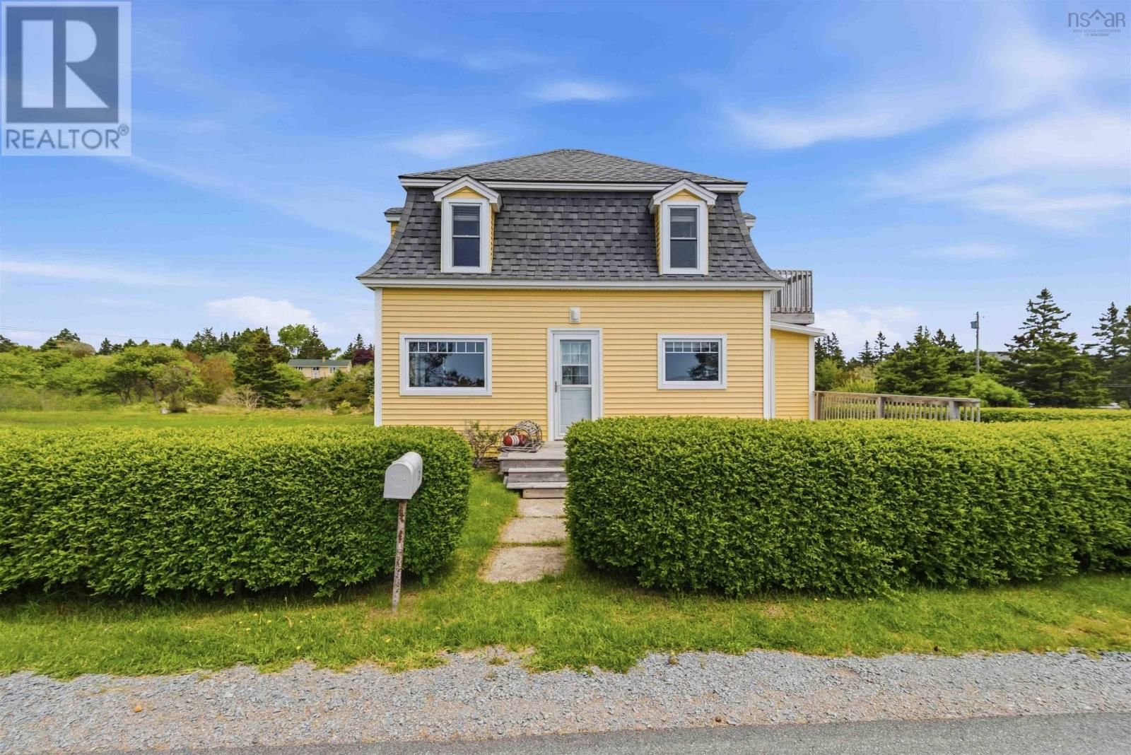 125 The Point Road, Blue Rocks, Nova Scotia B0J 2C0
