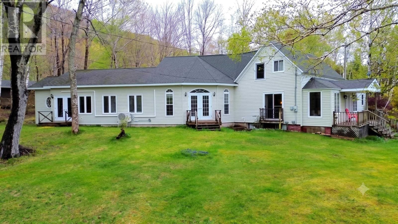 45478 Cabot Trail, Indian Brook, Nova Scotia B0C 1H0