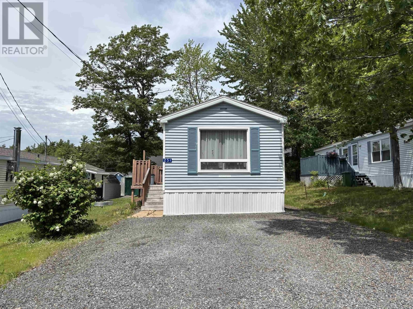 251 Season's Drive, Bridgewater, Nova Scotia B4V 3W1