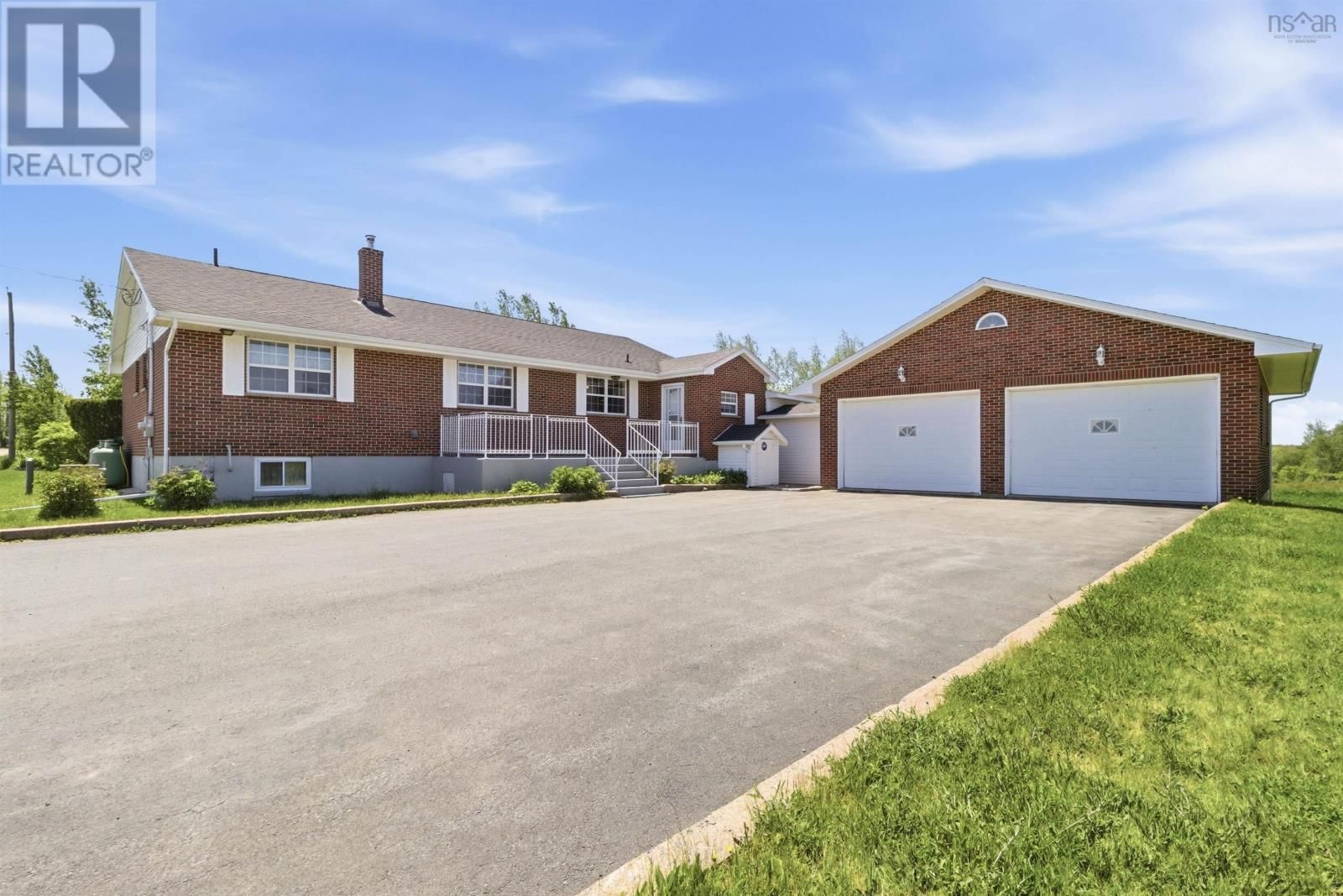 21 Hillcrest Lane, Upper Burlington, Nova Scotia B0N 2A0