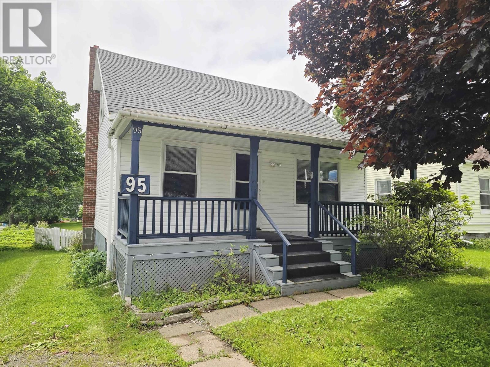 95 Poplar Street, Pictou, Nova Scotia B0K 1H0