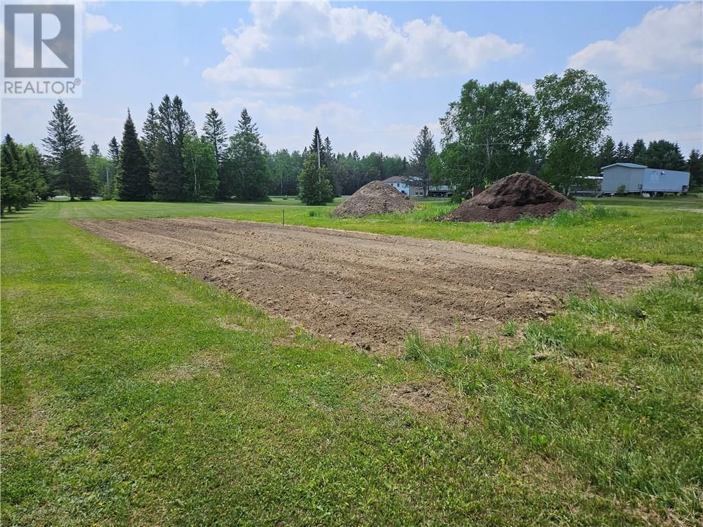 1500 GRAVEL DRIVE Image 19