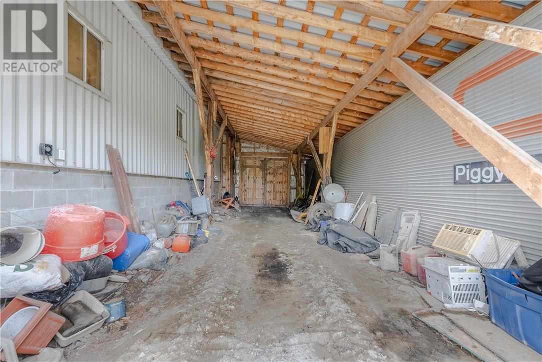 1500 GRAVEL DRIVE Image 5