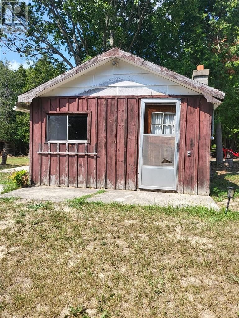 404 PERIVALE Road  Manitoulin Island, P0P2B0 | Image 2