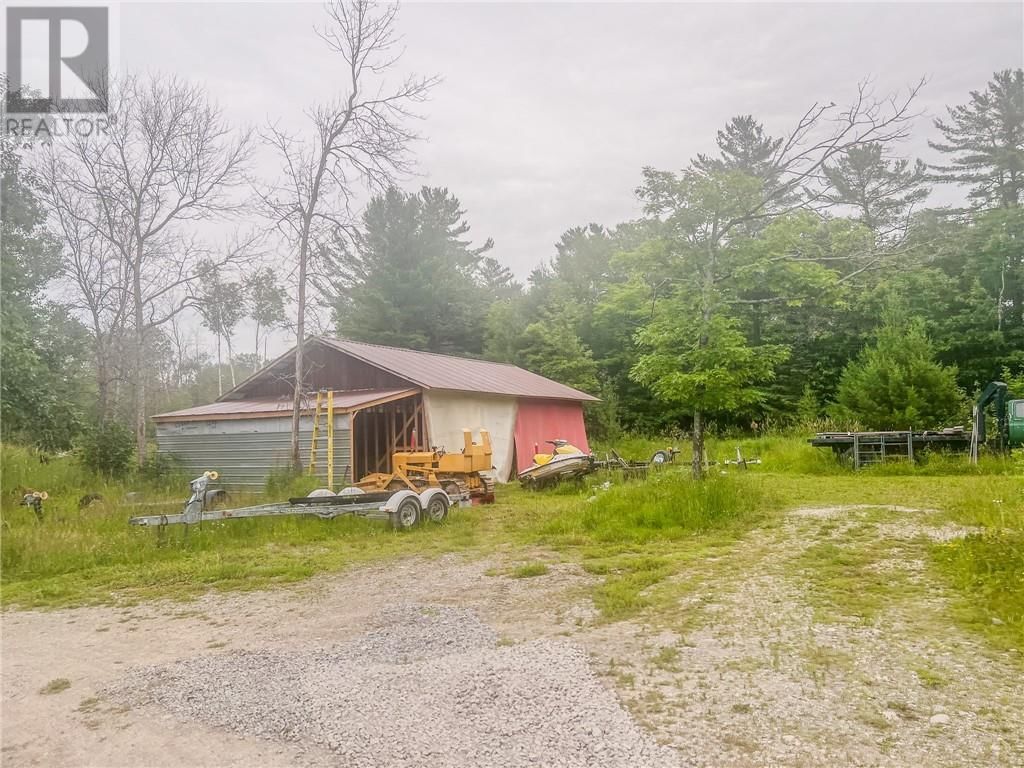 1049 S River Road Image 28