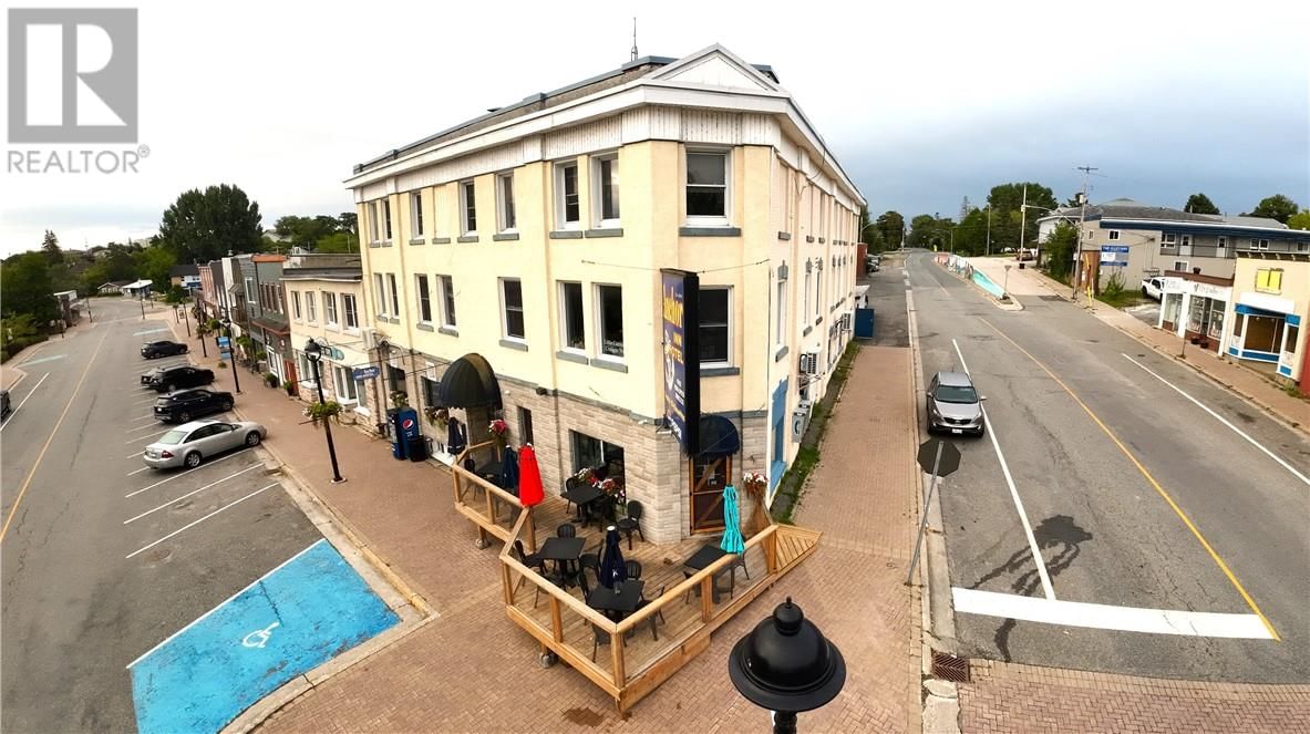 1 WATER STREET Image 1