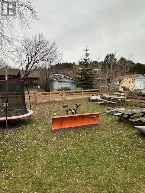 826 LAWSON STREET Image 10
