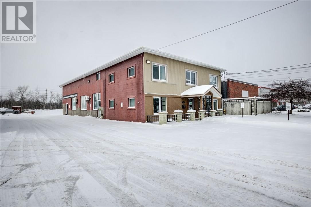 2147 ARMSTRONG STREET Image 1