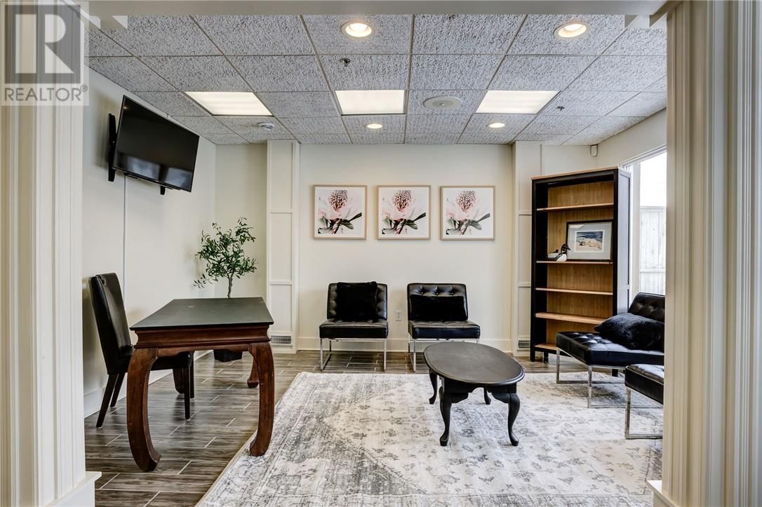 2147 ARMSTRONG STREET Image 2