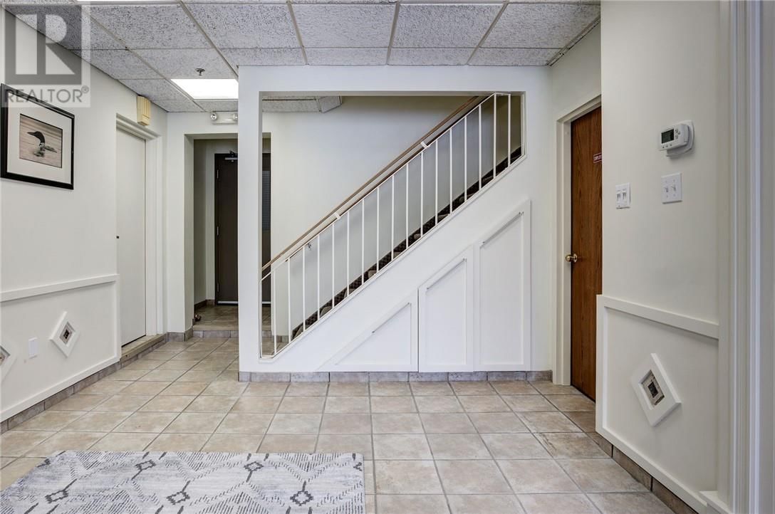 2147 ARMSTRONG STREET Image 4