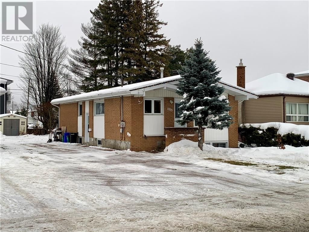 3373 Errington Image 1