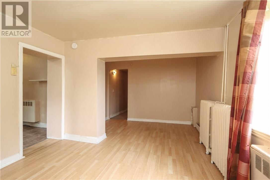 98 KATHLEEN STREET Image 35