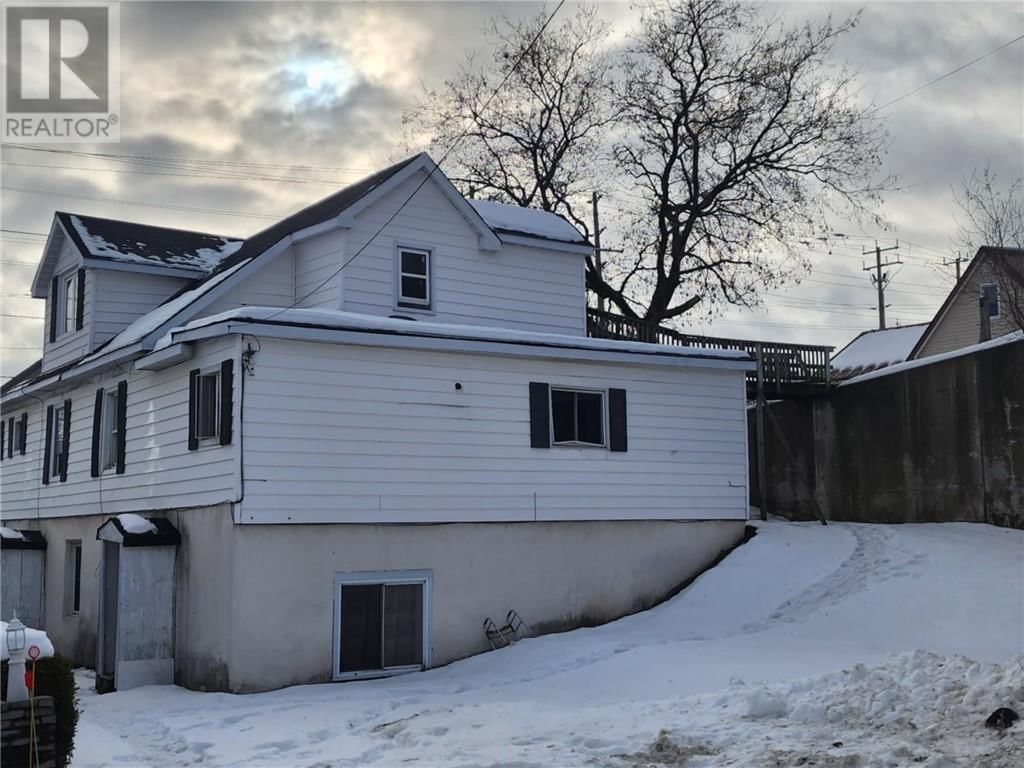 98 KATHLEEN STREET Image 59