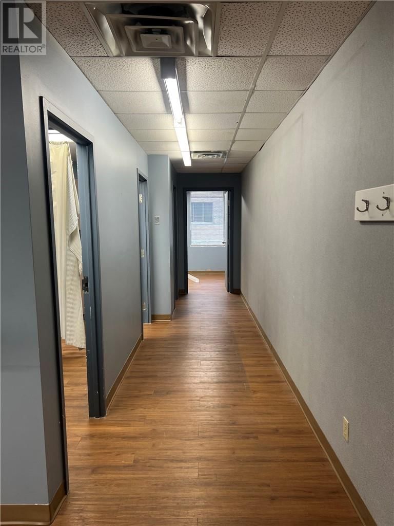 200C - 65 LARCH STREET Image 10