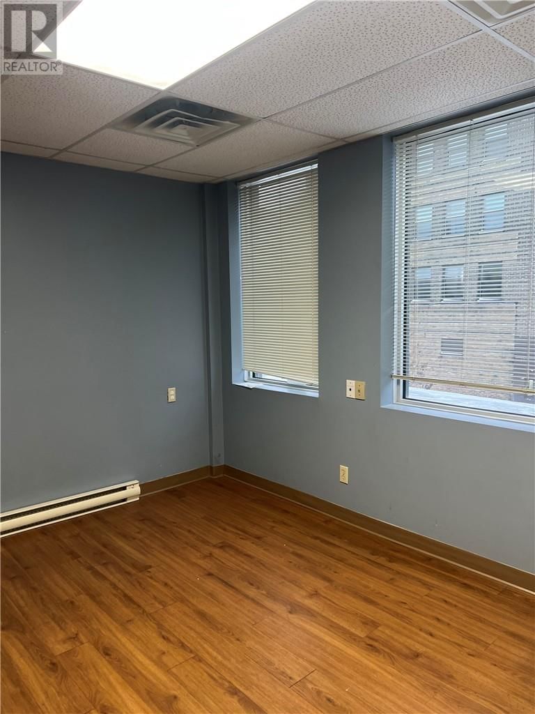 200C - 65 LARCH STREET Image 14
