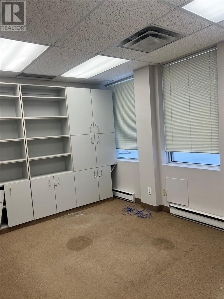 200C - 65 LARCH STREET Image 17