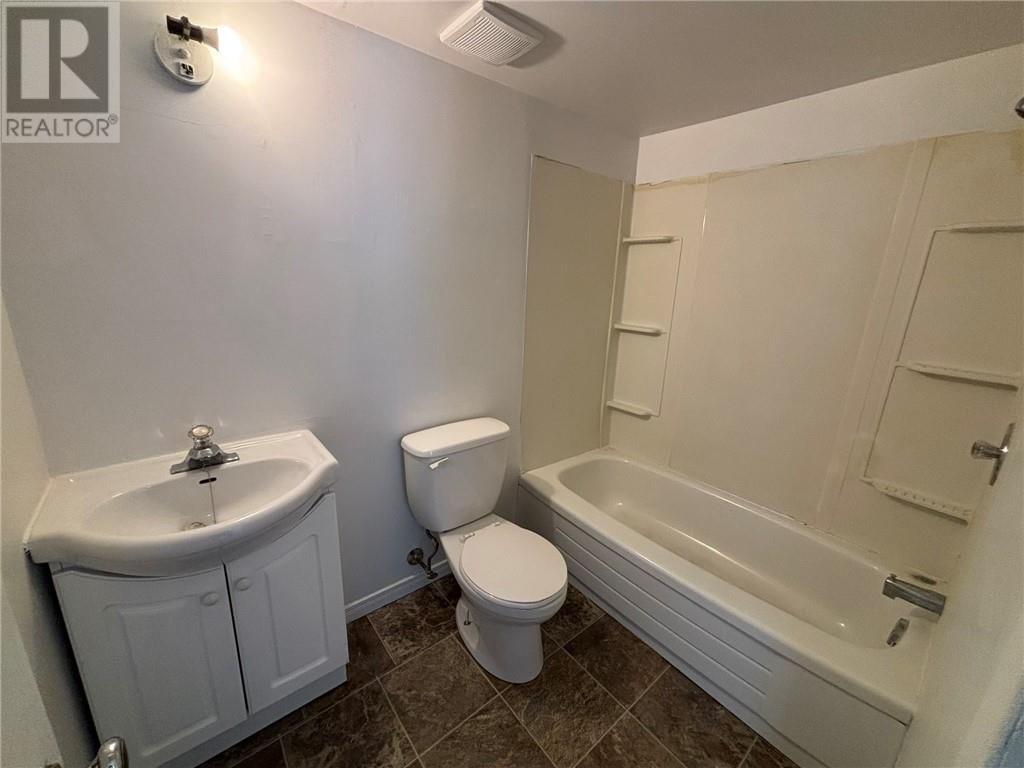3443-3447 ERRINGTON AVENUE Image 10