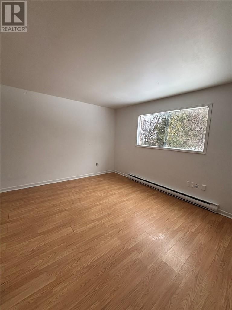 3443-3447 ERRINGTON AVENUE Image 23