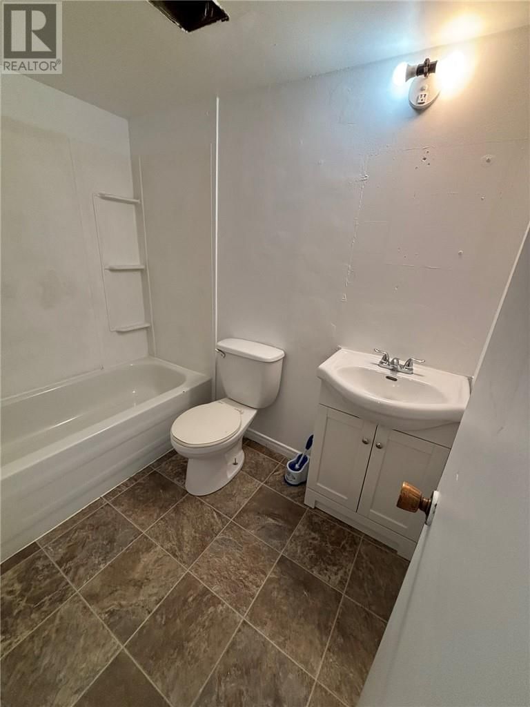 3443-3447 ERRINGTON AVENUE Image 30