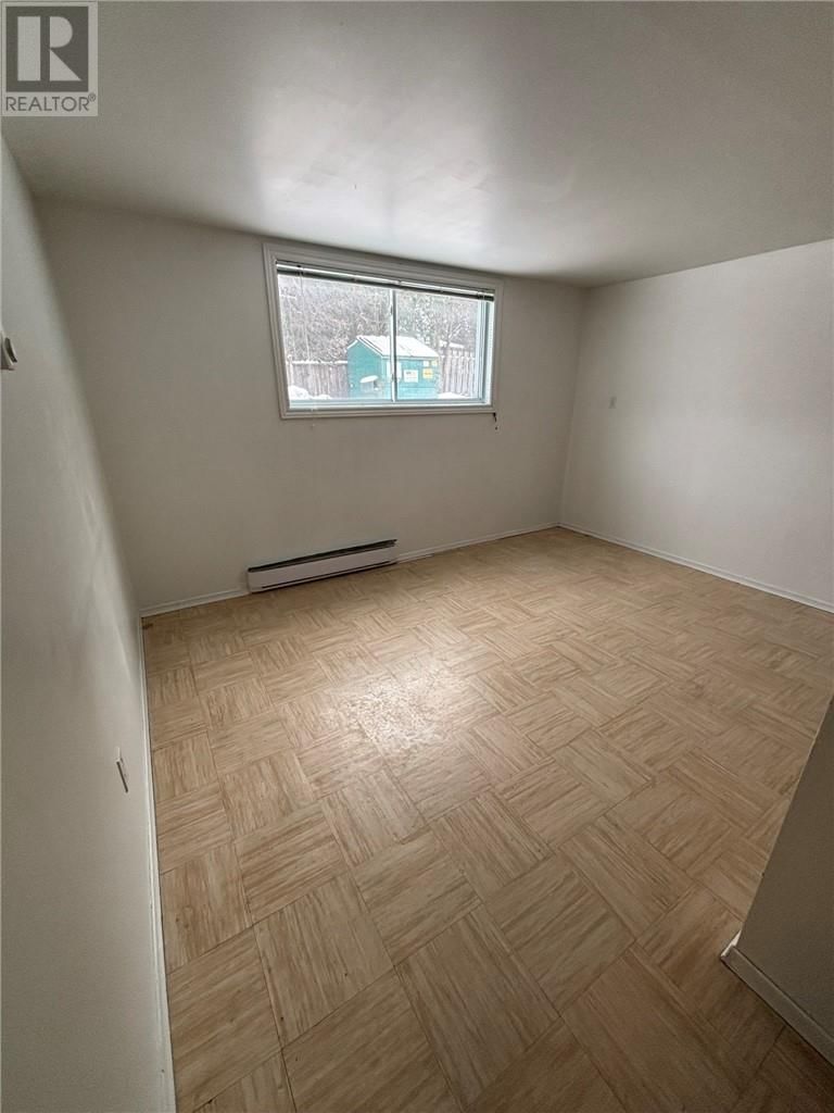 3443-3447 ERRINGTON AVENUE Image 4