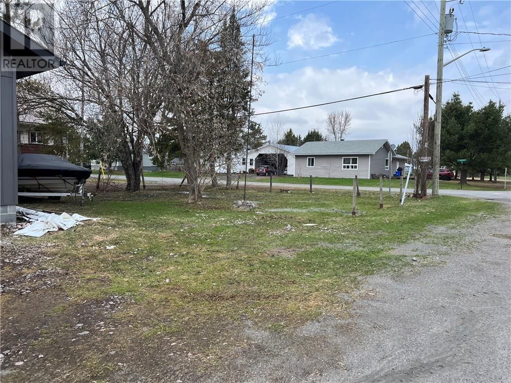 5 ST. ANTOINE STREET Image 20