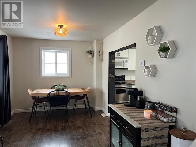 5 ST. ANTOINE STREET Image 8