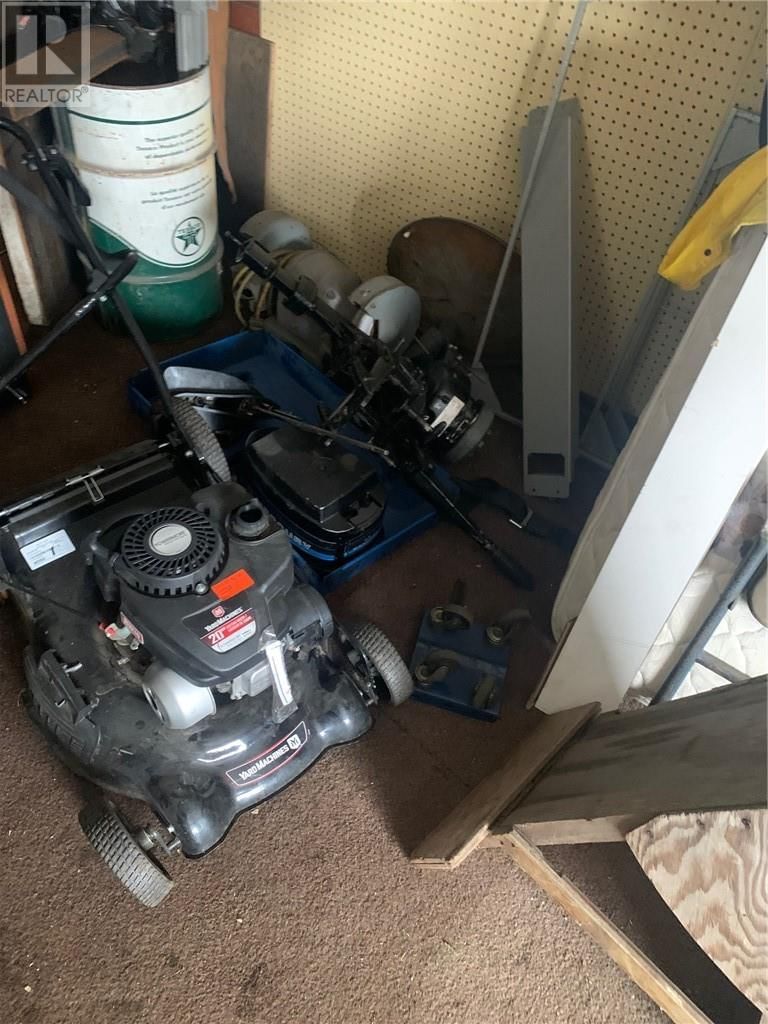 103-105 FRONT Image 9