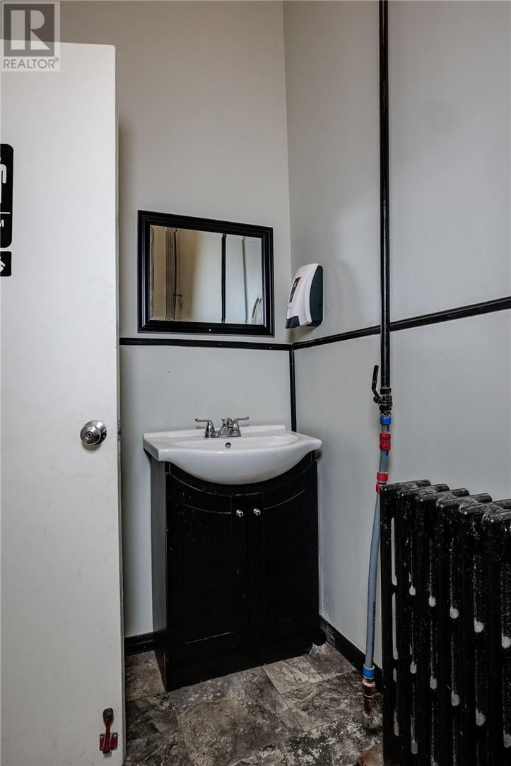 47 CARUSO STREET Image 26