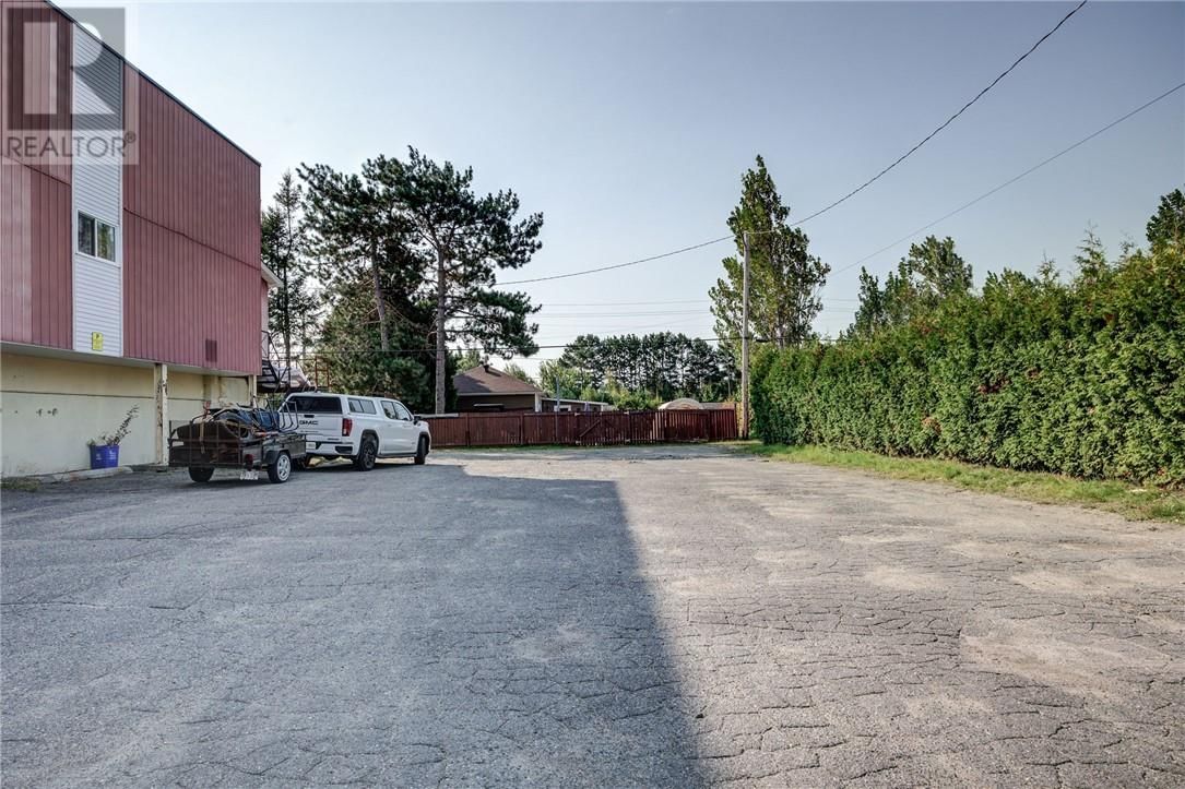 47 CARUSO STREET Image 28