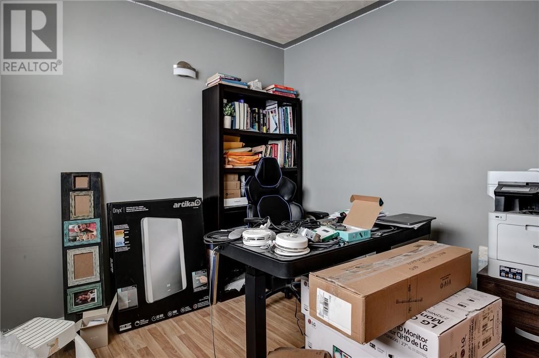 76 VICTOR STREET Image 11