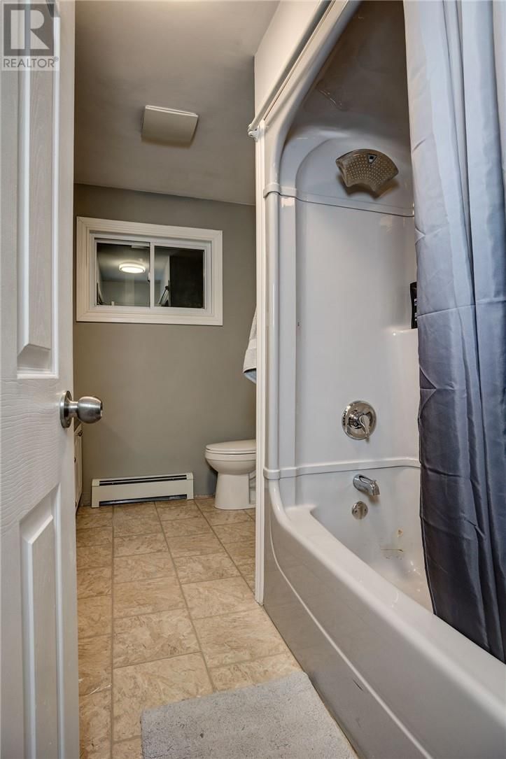76 VICTOR STREET Image 21