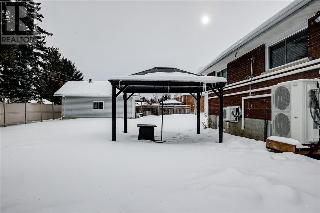 76 VICTOR STREET Image 22