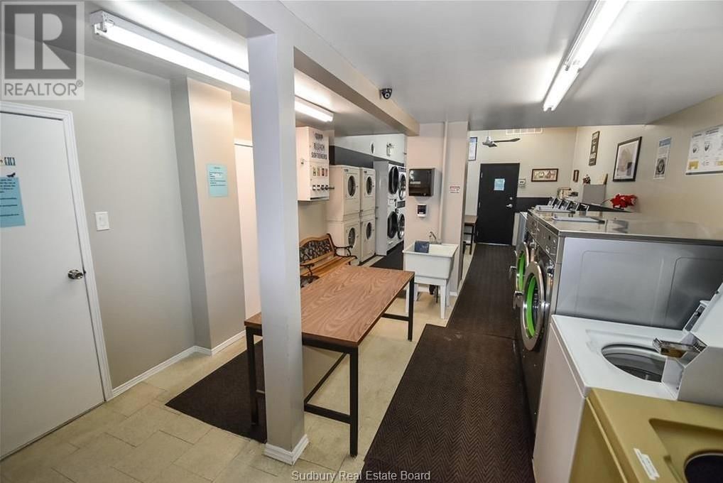 101-103 YOUNG STREET Image 11