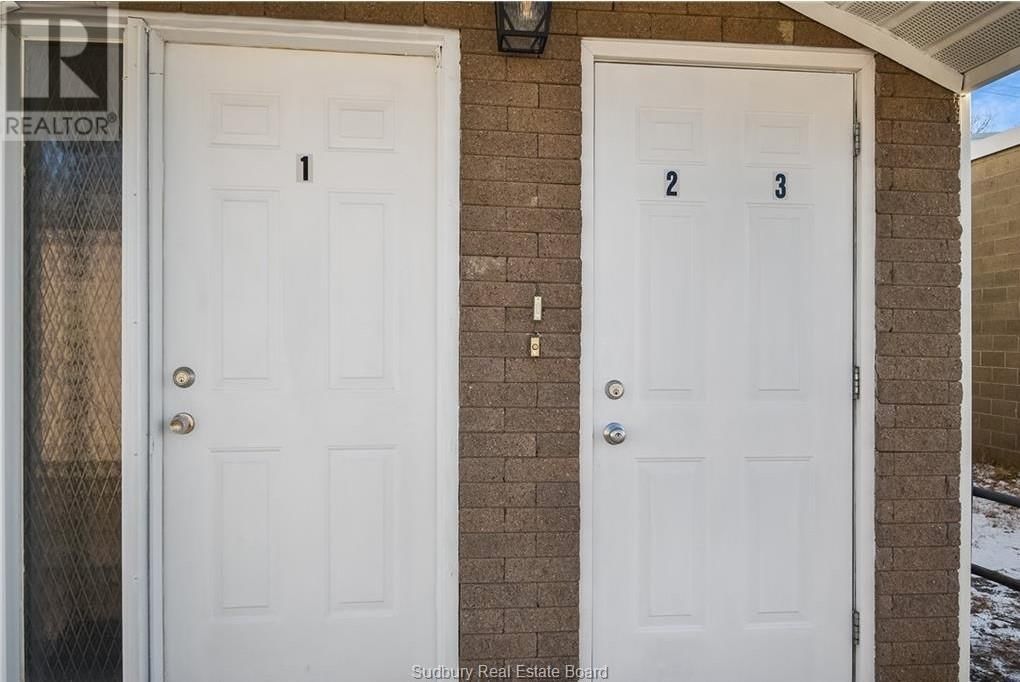 101-103 YOUNG STREET Image 32