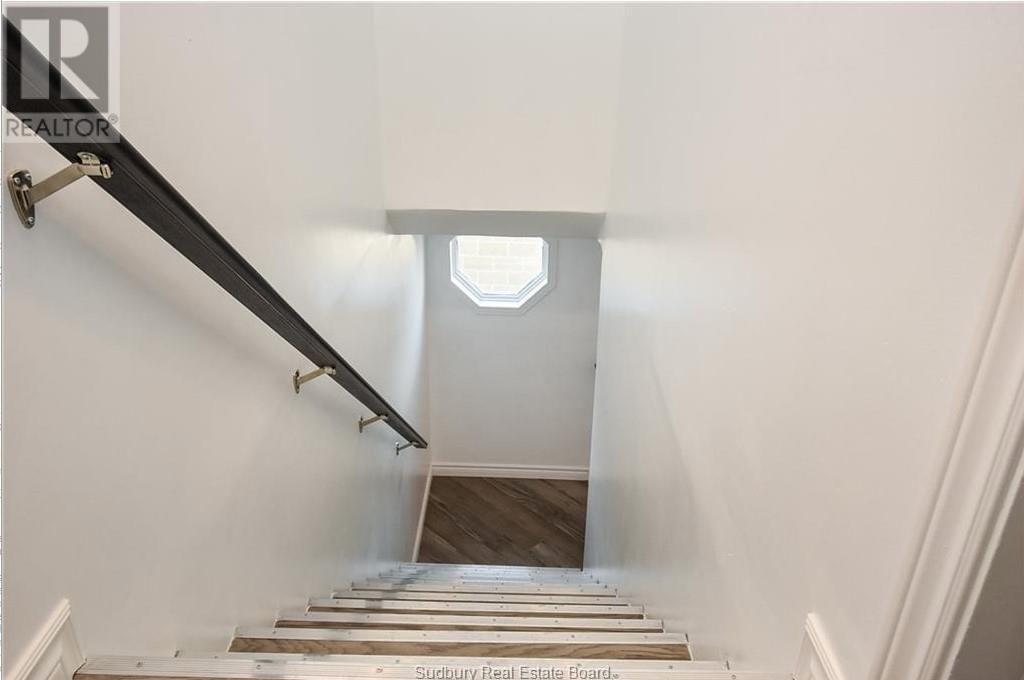 101-103 YOUNG STREET Image 34