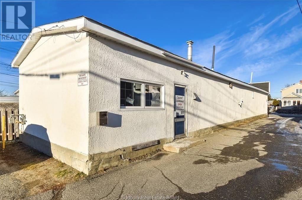 101-103 YOUNG STREET Image 8